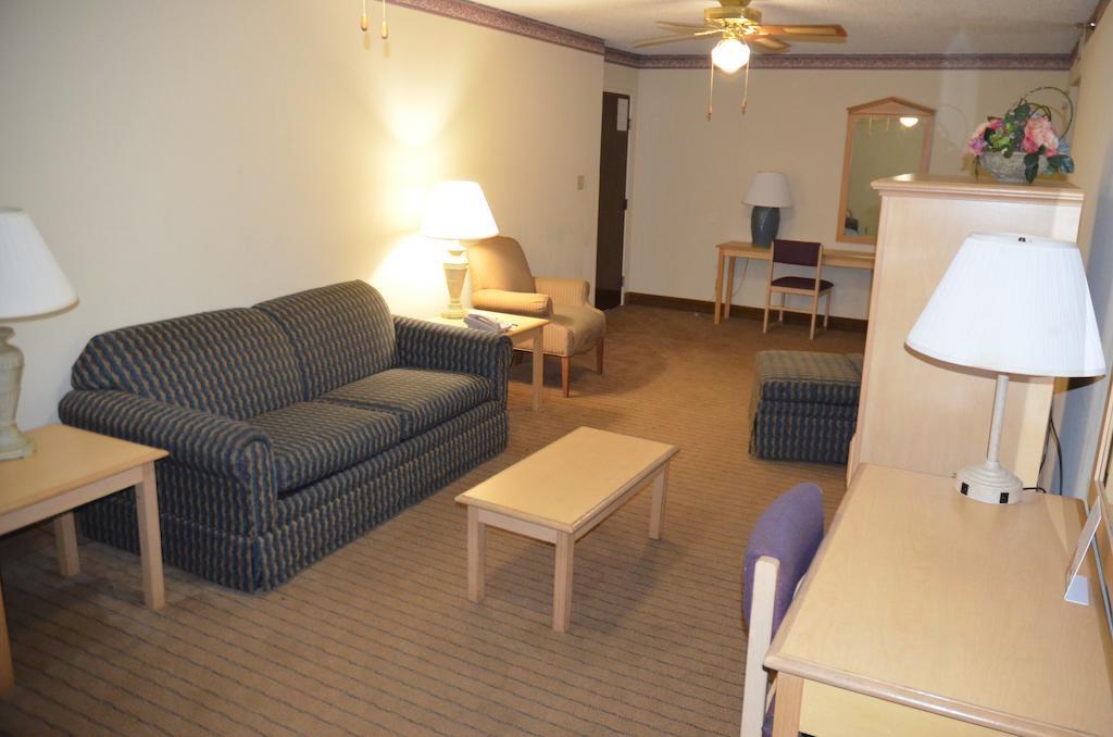 Clarion Hotel Jackson Northwest Exterior foto